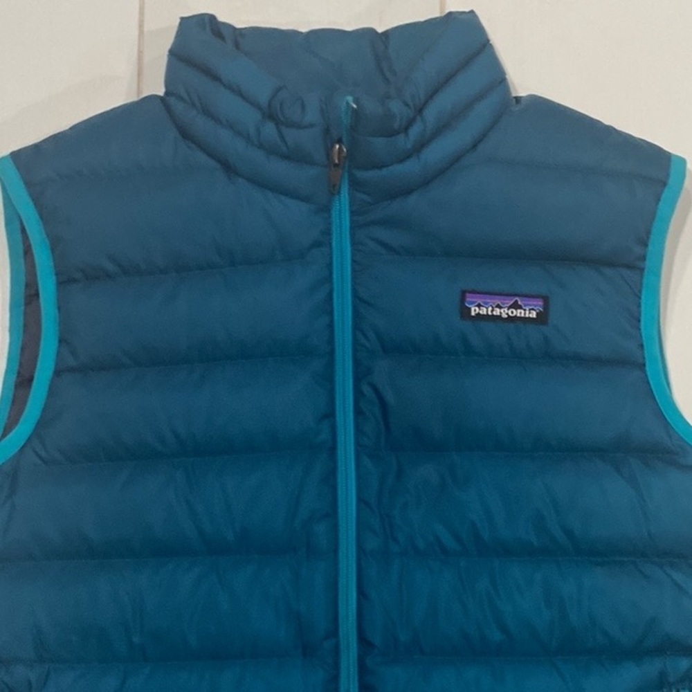 Patagonia Down Vest (kids' size 10) - Picture 2 of 10